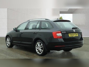 Used Skoda Octavia 2019 for sale - 79034076: Photo