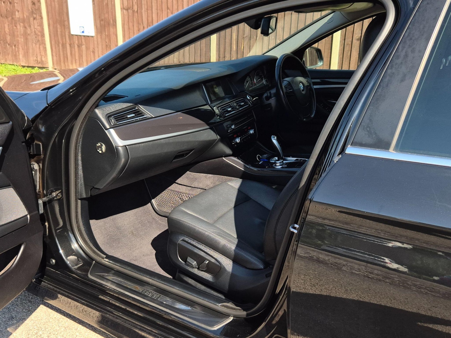 Used BMW 5 Series 2015 for sale - 75964739: Photo 52