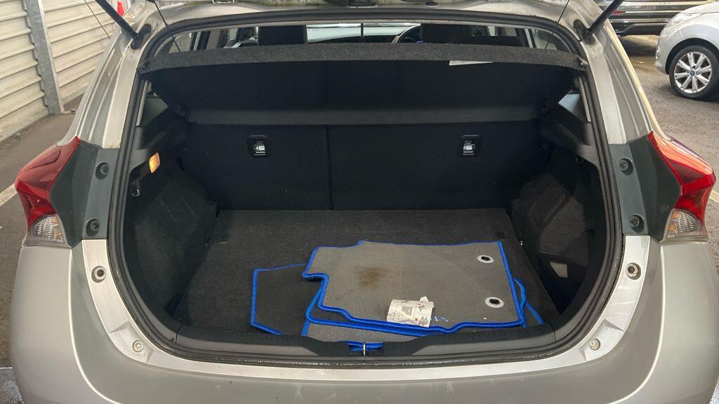 Used Toyota Auris 2017 for sale - 77376861: Photo 9