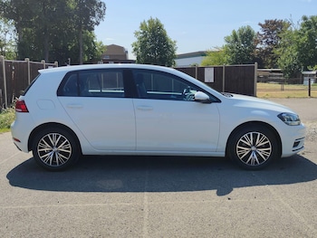 Used Volkswagen Golf 2017 for sale - 79373723: Photo