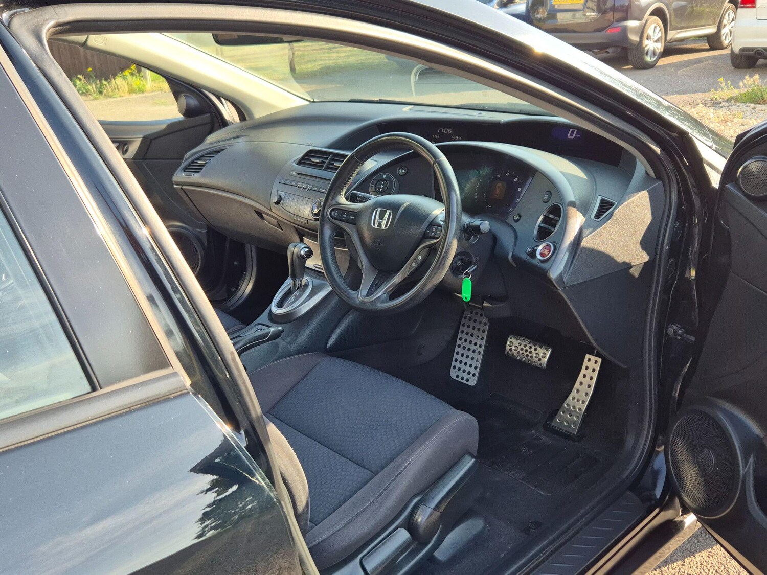 Vehicle 29