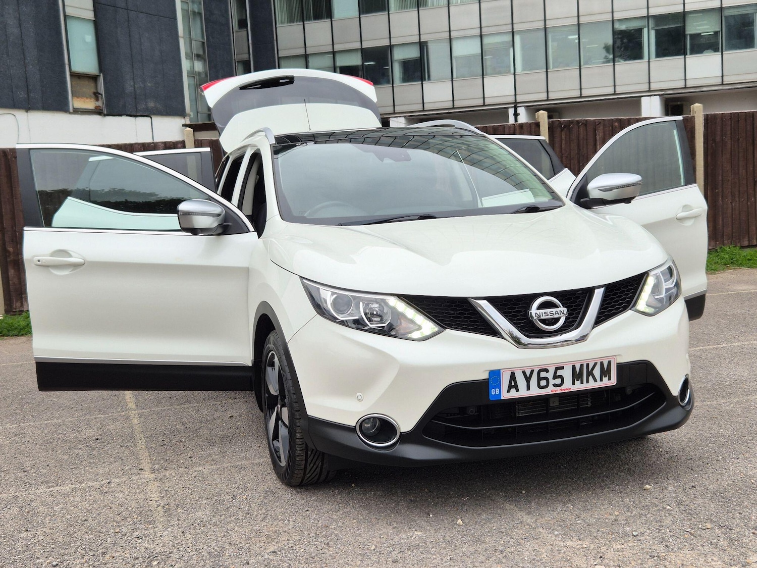 Used Nissan Qashqai 2015 for sale - 76042941: Photo 21