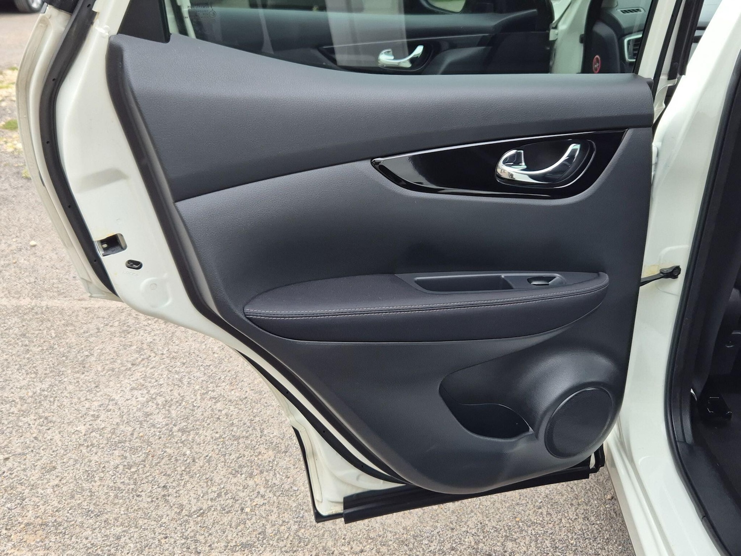 Used Nissan Qashqai 2015 for sale - 76042941: Photo 27