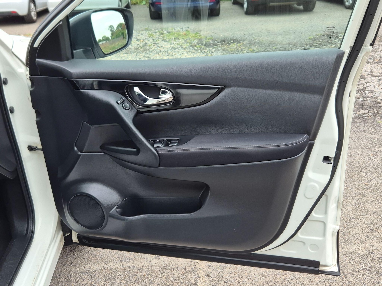 Used Nissan Qashqai 2015 for sale - 76042941: Photo 33