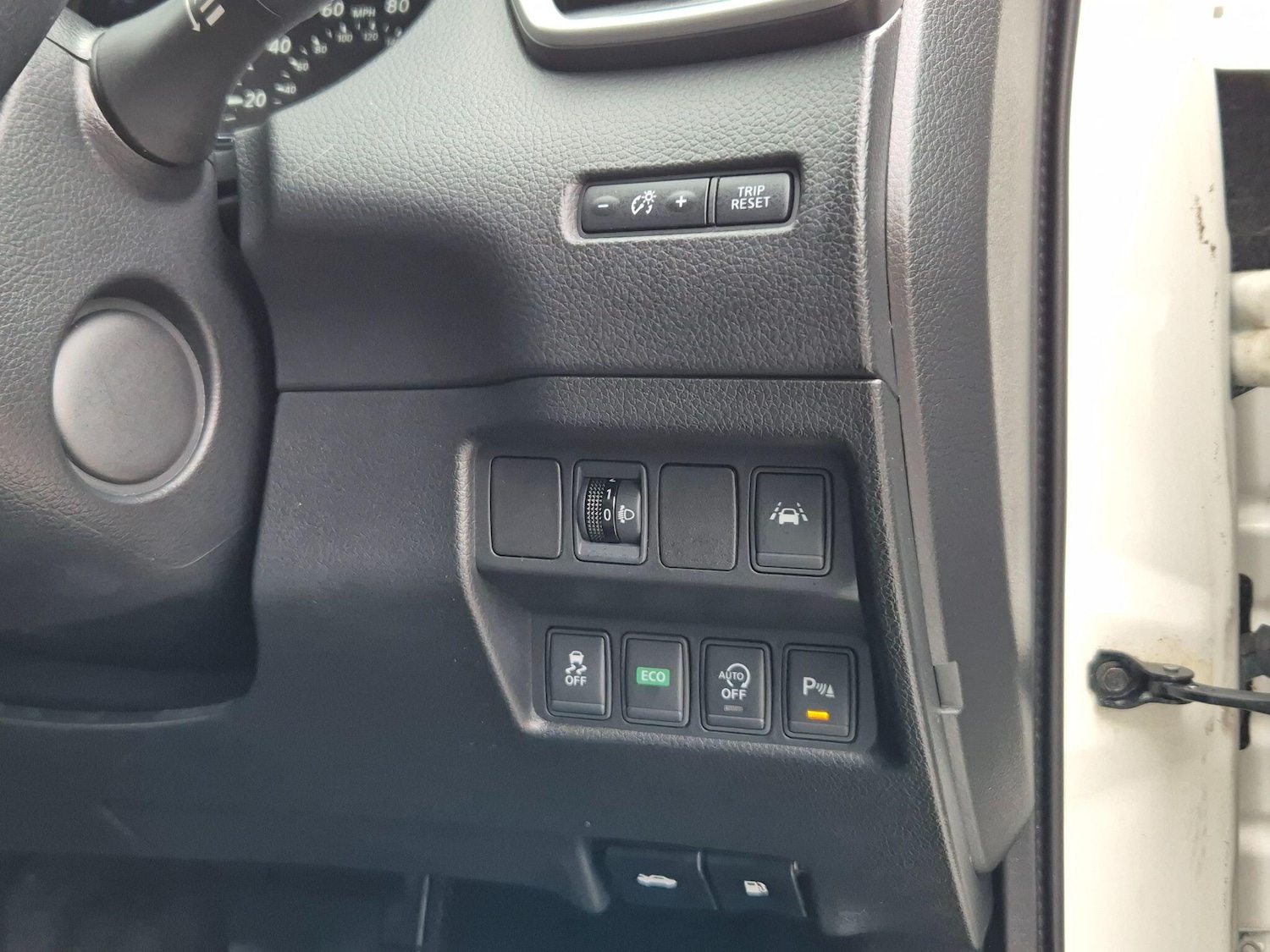 Used Nissan Qashqai 2015 for sale - 76042941: Photo 42