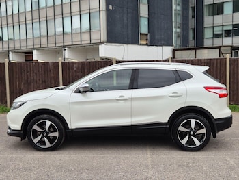 Used Nissan Qashqai 2015 for sale - 76042941: Photo