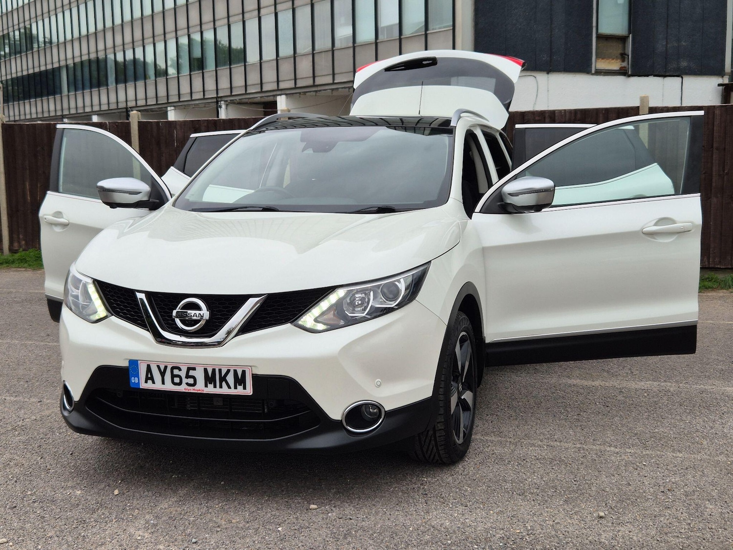 Used Nissan Qashqai 2015 for sale - 76042941: Photo 5