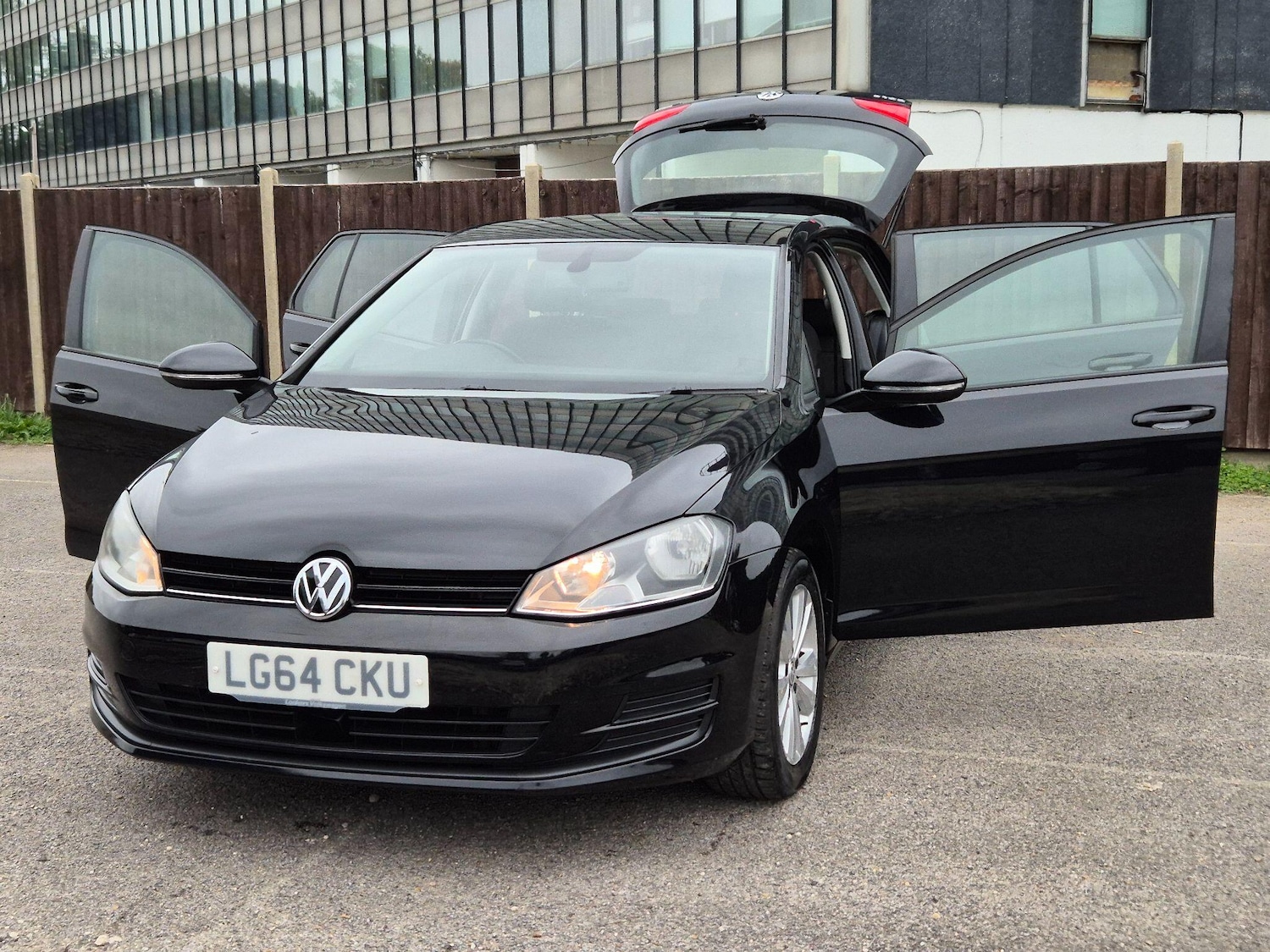 Used Volkswagen Golf 2014 for sale - 76992569: Photo 5