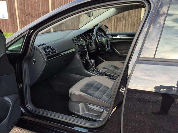 Used Volkswagen Golf 2013 for sale - 76158473: Photo 8