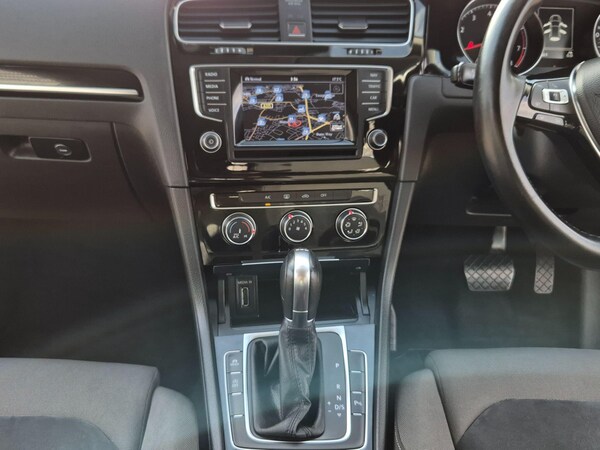 Used Volkswagen Golf 2013 for sale - 76158473: Photo 9