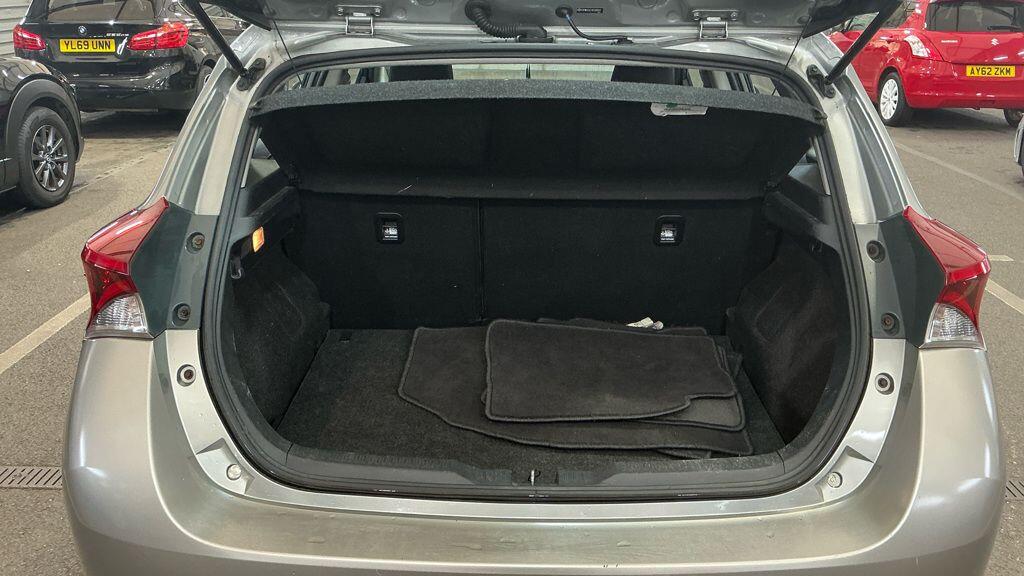 Used Toyota Auris for sale - 77824730: Photo 9