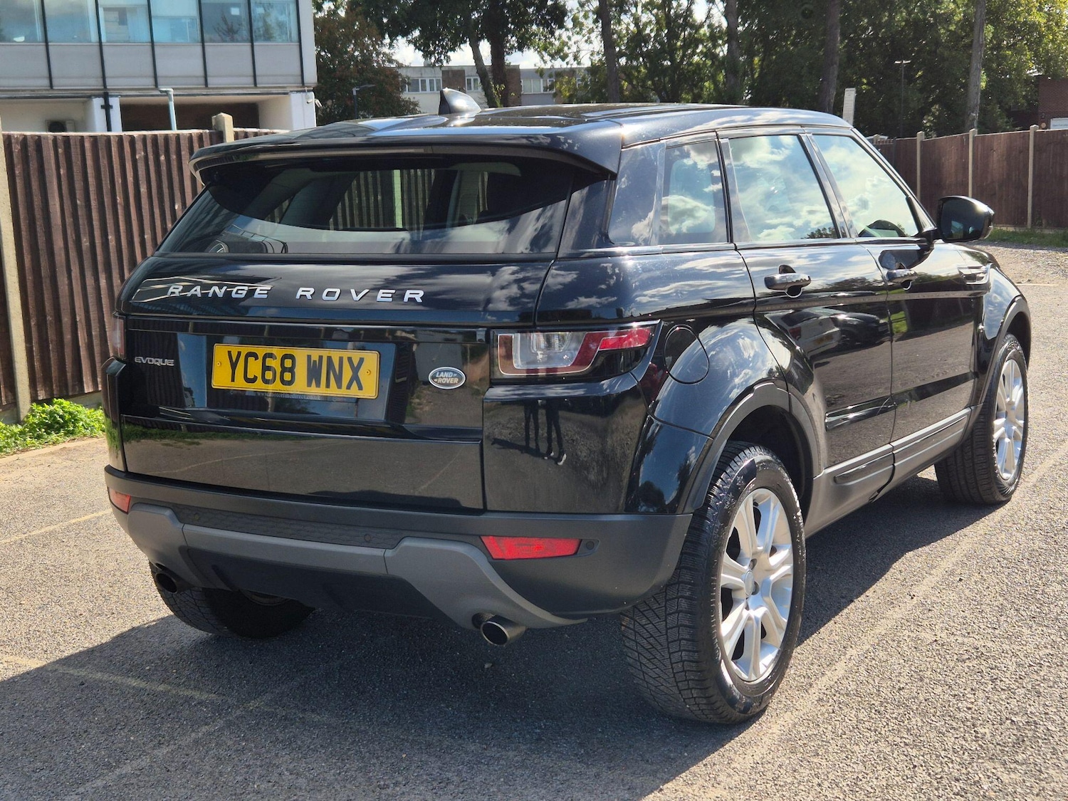 Used Land Rover Range Rover Evoque 2018 for sale - 76989087: Photo 19