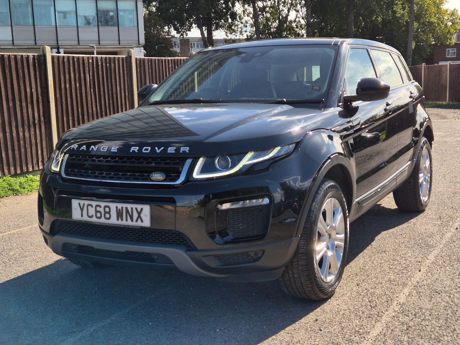 Used Land Rover Range Rover Evoque 2018 for sale - 76989087: Photo 46