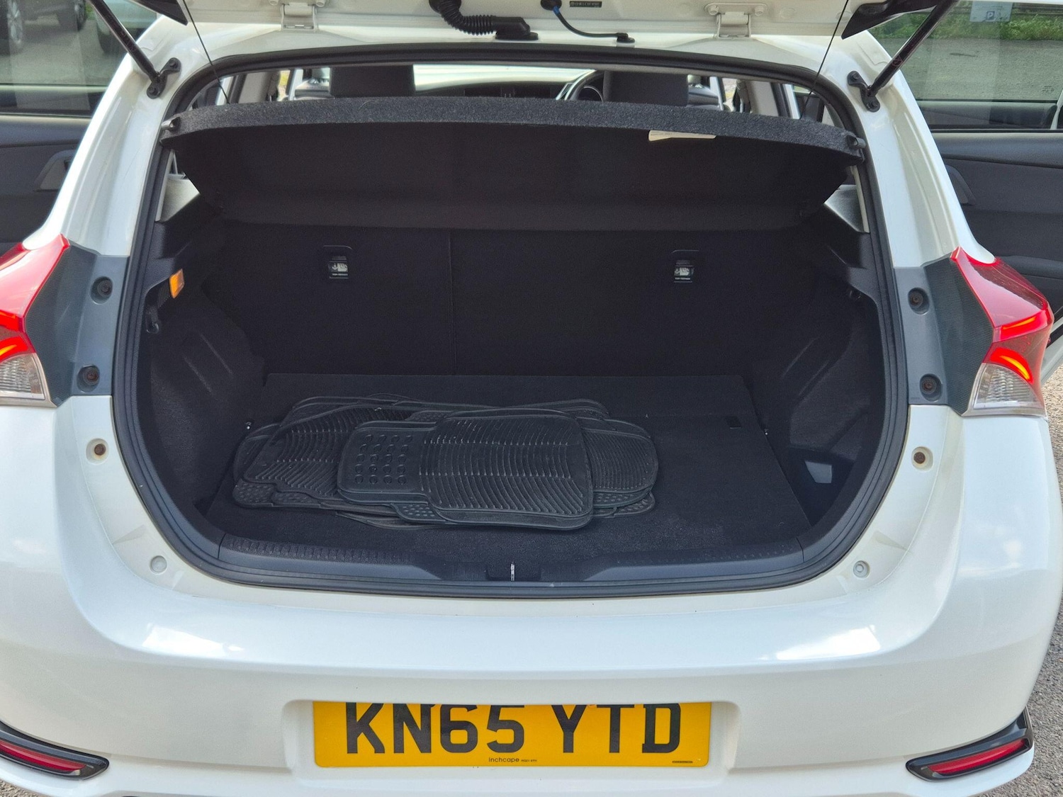 Vehicle 28