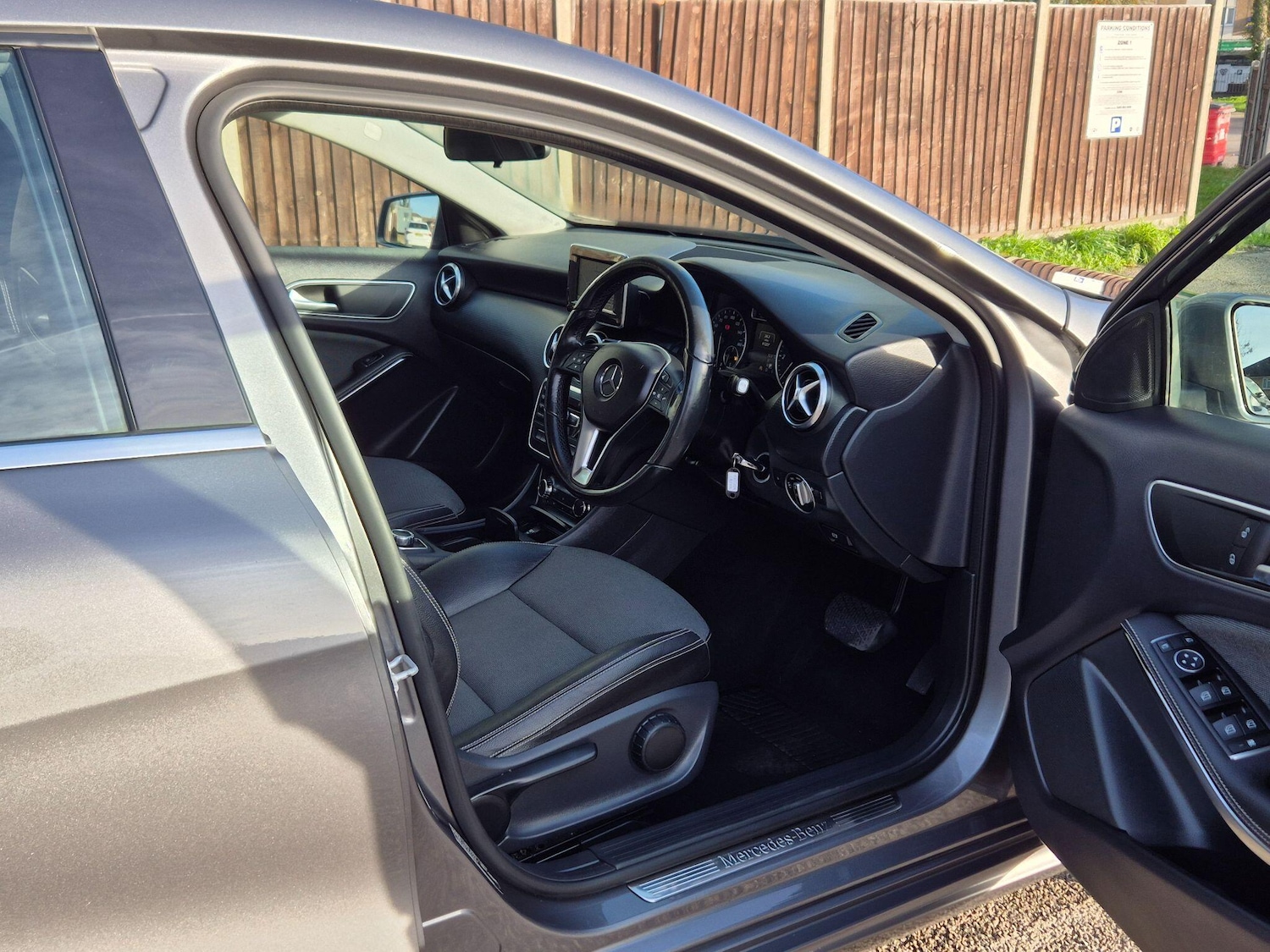 Used Mercedes-Benz A-Class 2015 for sale - 76634119: Photo 46