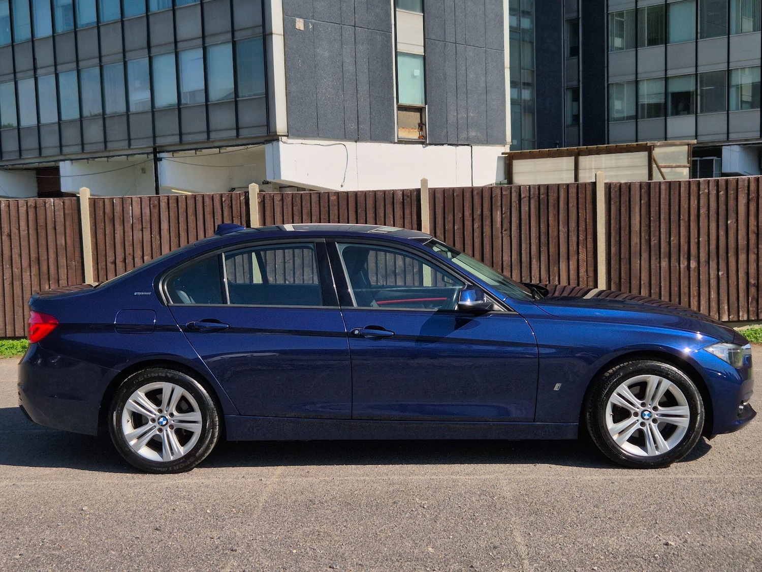 Used BMW 3 Series 2017 for sale - 76989091: Photo 3