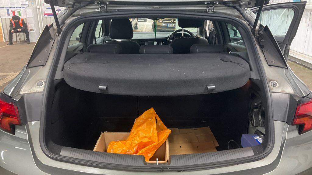 Used Vauxhall Astra 2017 for sale - 77892653: Photo 9