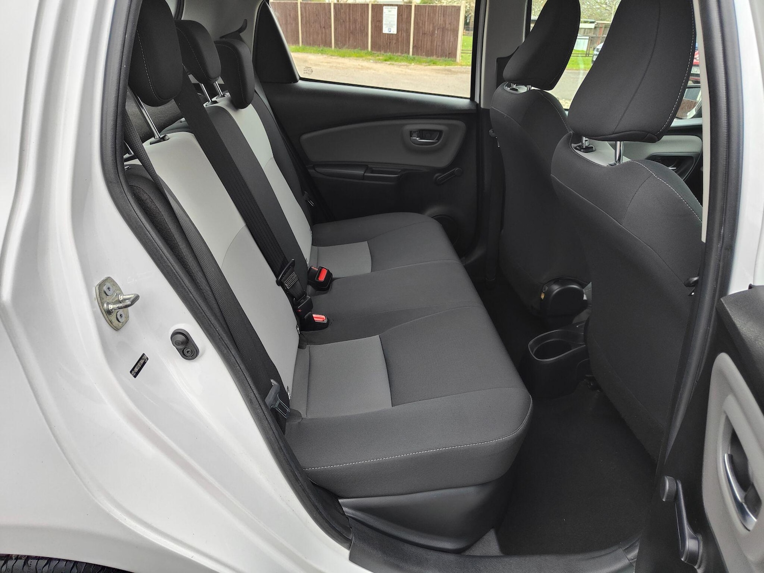 Used Toyota Yaris 2018 for sale - 78147983: Photo 25