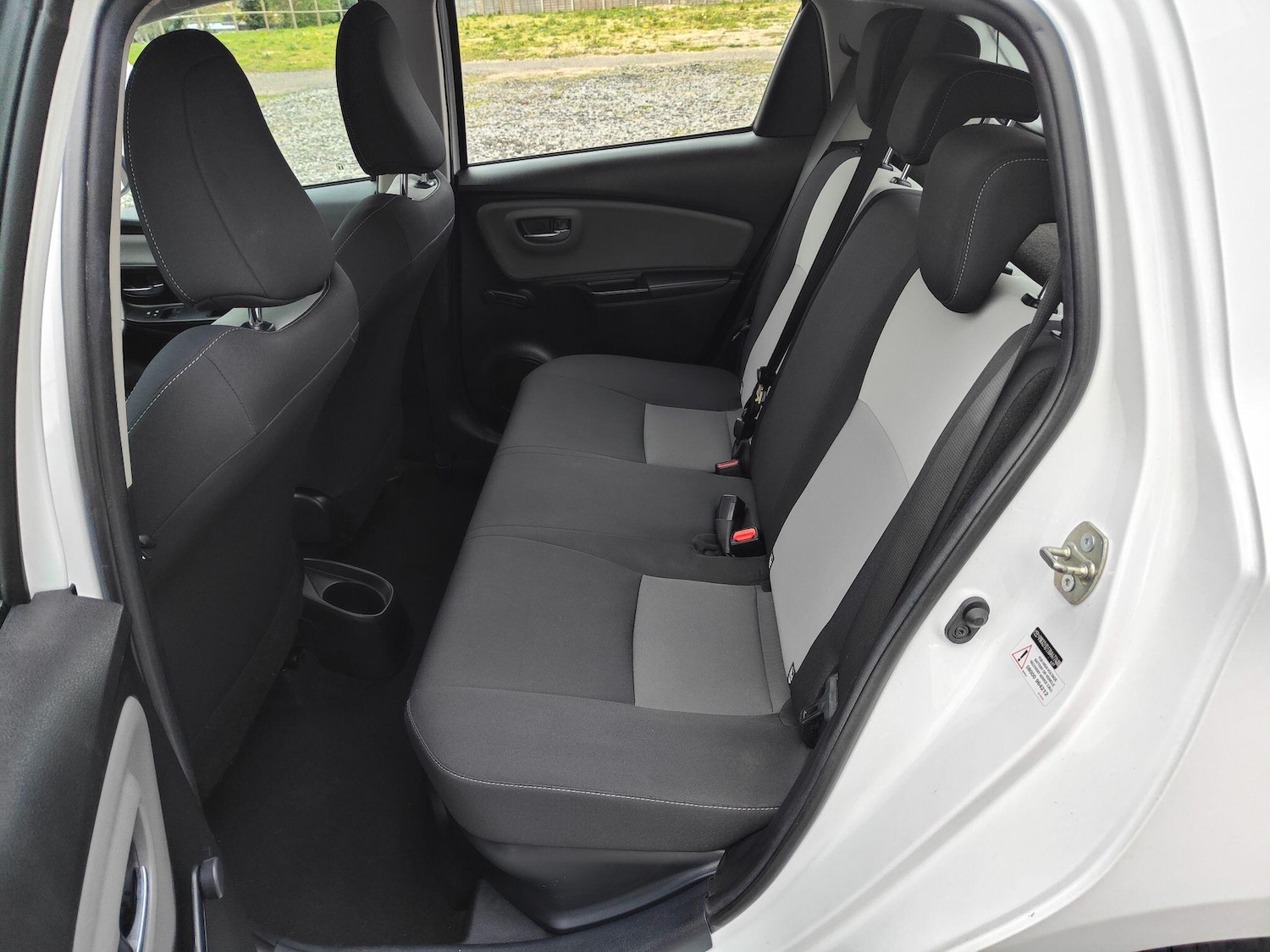 Used Toyota Yaris 2018 for sale - 78147983: Photo 27