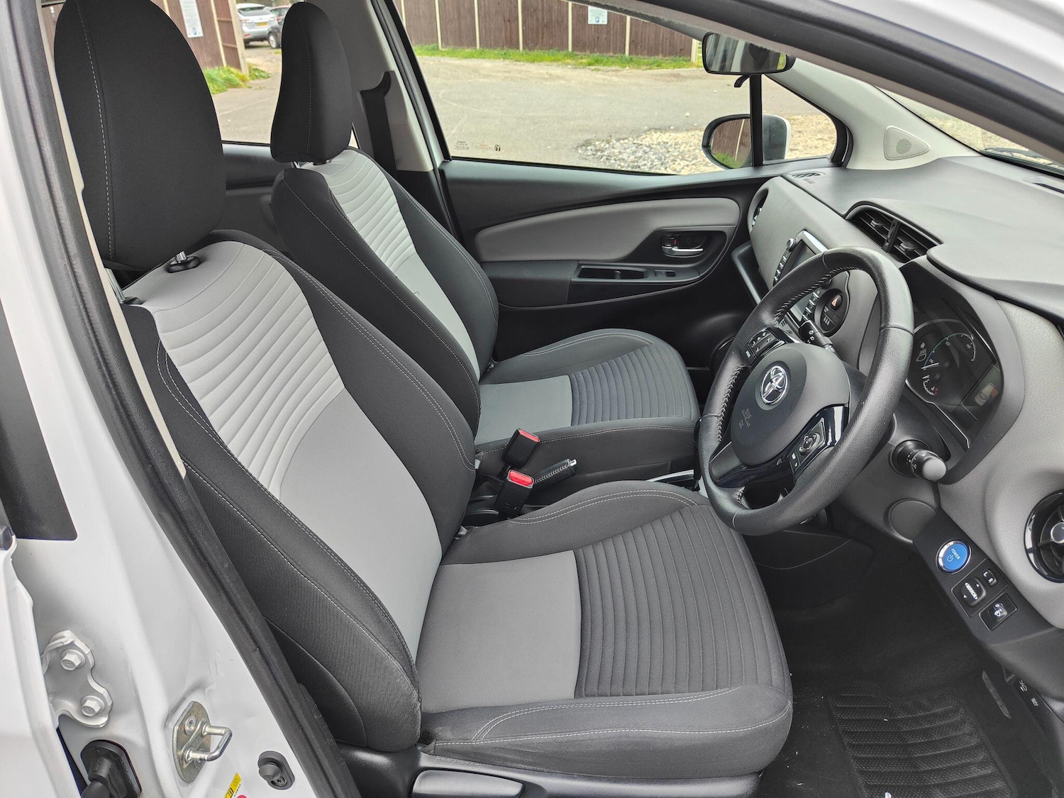 Used Toyota Yaris 2018 for sale - 78147983: Photo 30