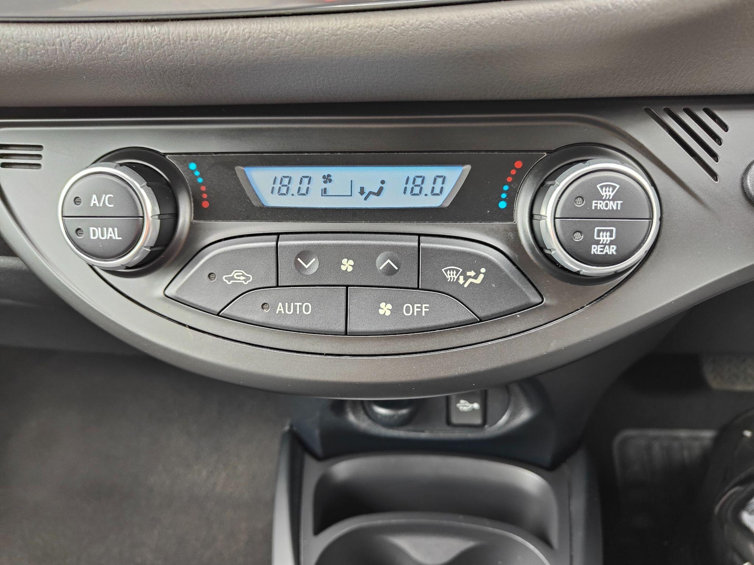 Used Toyota Yaris 2018 for sale - 78147983: Photo 37