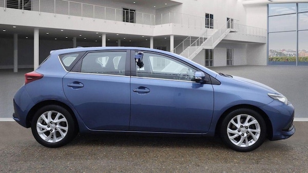 Used Toyota Auris 2018 for sale - 76318201: Photo 2