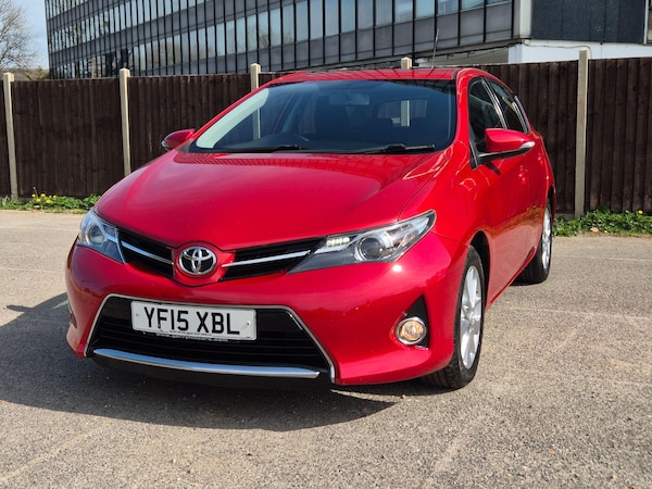 Used Toyota Auris 2015 for sale - 74958154: Photo 2