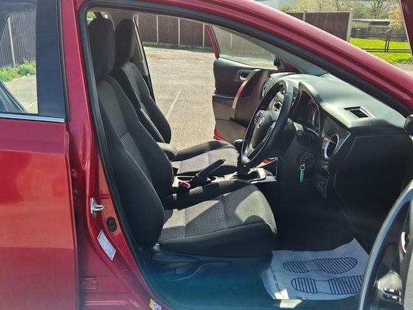 Used Toyota Auris 2015 for sale - 74958154: Photo 9