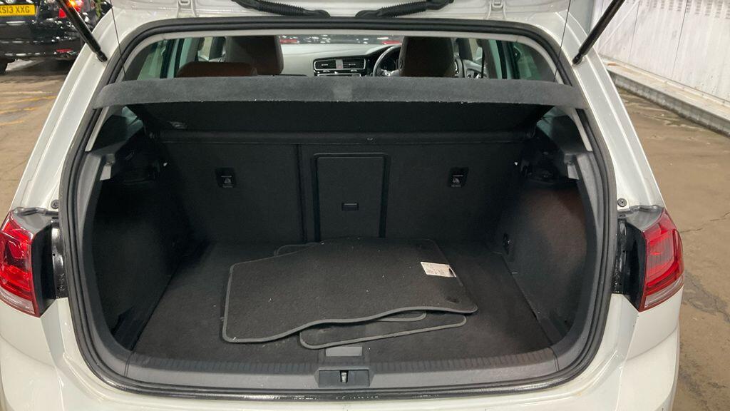 Used Volkswagen Golf 2016 for sale - 77524151: Photo 9