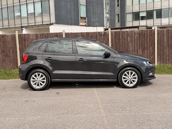 Used Volkswagen Polo 2016 for sale - 79325213: Photo