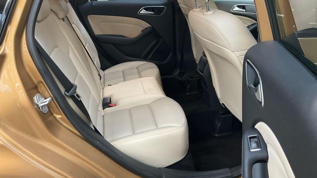 Used Mercedes-Benz B Class 2012 for sale - 76633102: Photo 8