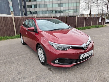 Toyota Auris feature image