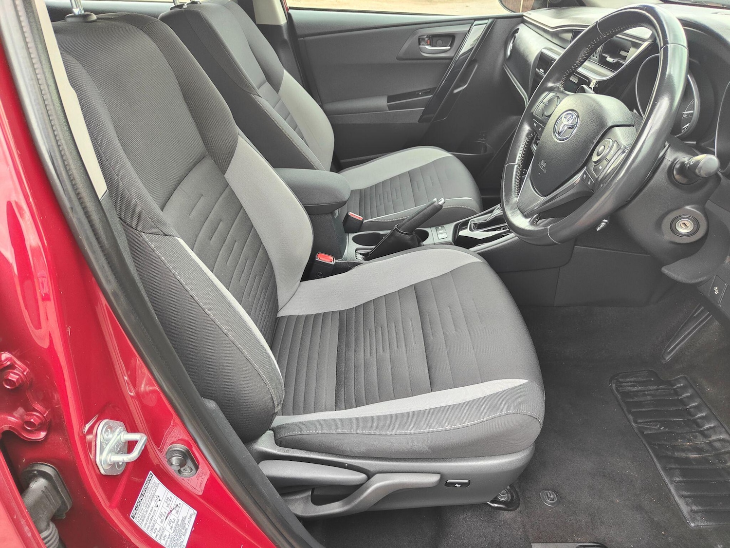 Used Toyota Auris 2017 for sale - 78148365: Photo 30