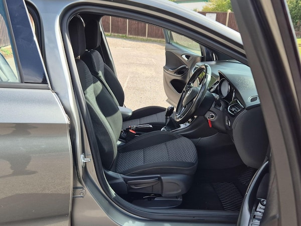 Used Vauxhall Astra 2017 for sale - 75720565: Photo 10