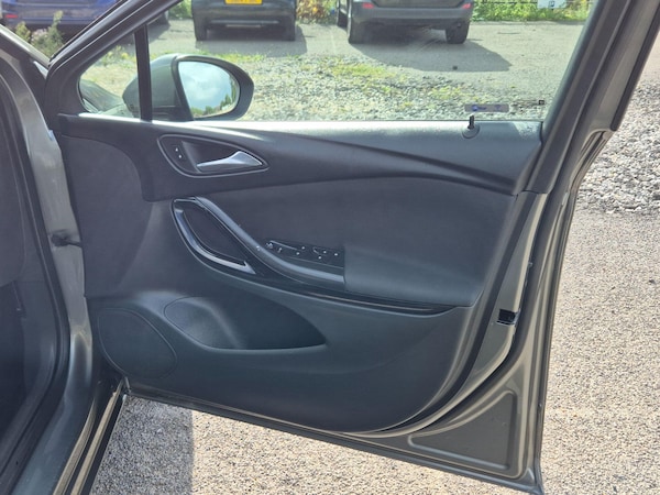 Used Vauxhall Astra 2017 for sale - 75720565: Photo 29