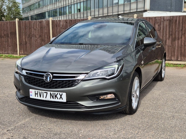 Used Vauxhall Astra 2017 for sale - 75720565: Photo 2