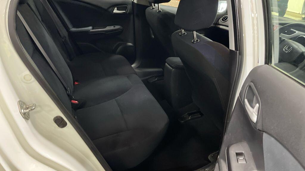 Used Honda Civic 2015 for sale - 77926152: Photo 8