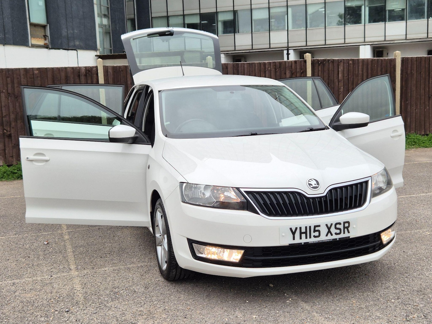 Used Skoda Rapid Spaceback 2015 for sale - 76989640: Photo 19