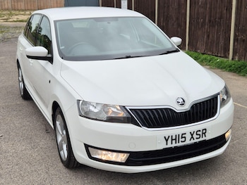 Used Skoda Rapid Spaceback 2015 for sale - 76989640: Photo