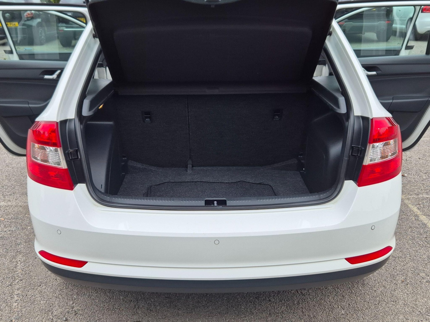 Used Skoda Rapid Spaceback 2015 for sale - 76989640: Photo 22