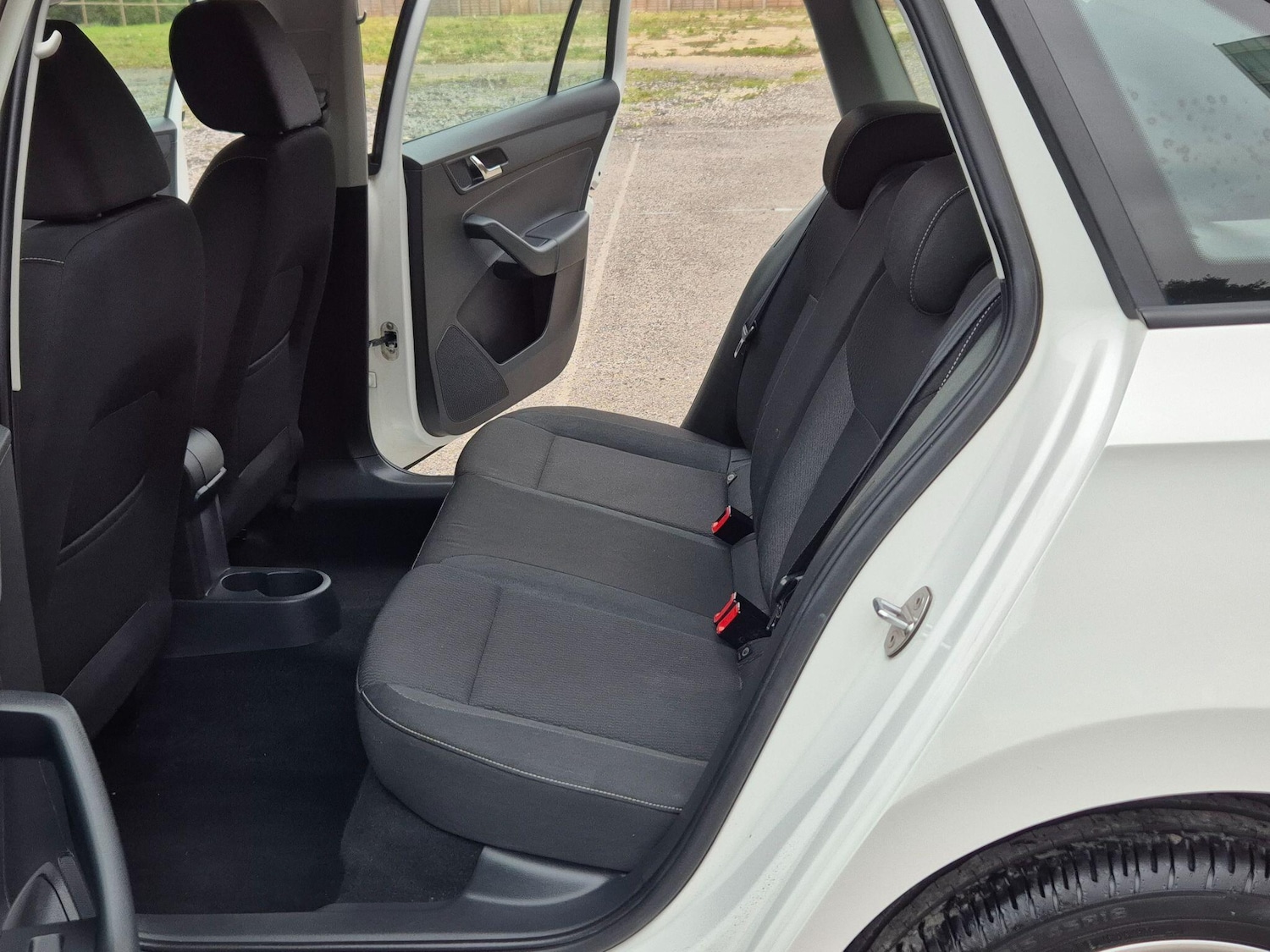 Used Skoda Rapid Spaceback 2015 for sale - 76989640: Photo 25