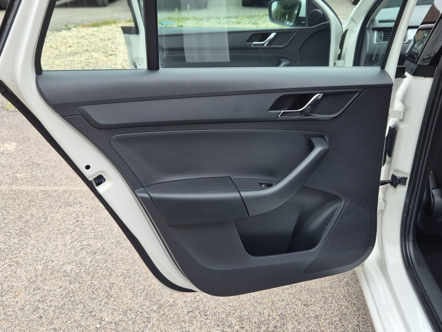 Used Skoda Rapid Spaceback 2015 for sale - 76989640: Photo 26