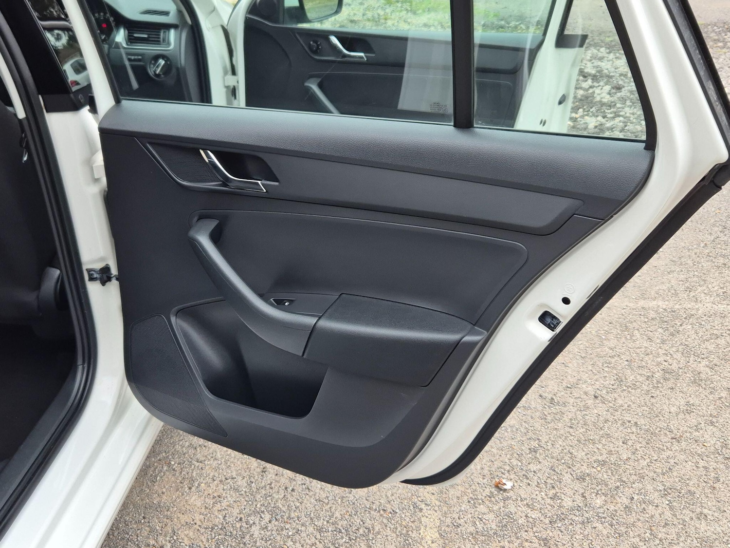 Used Skoda Rapid Spaceback 2015 for sale - 76989640: Photo 28