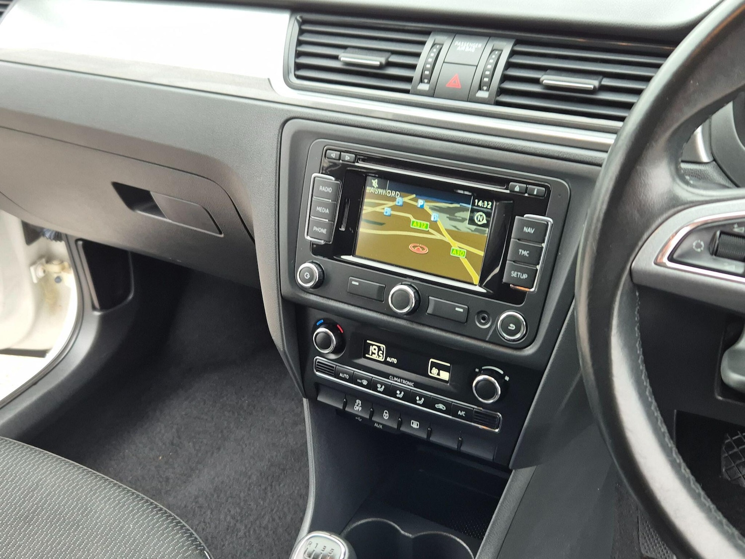 Used Skoda Rapid Spaceback 2015 for sale - 76989640: Photo 32