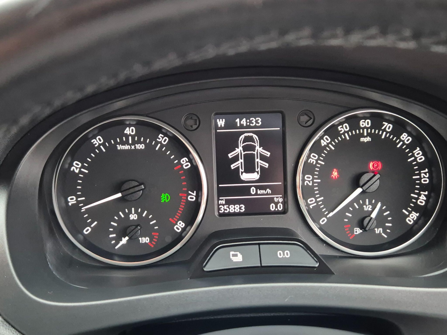 Used Skoda Rapid Spaceback 2015 for sale - 76989640: Photo 34