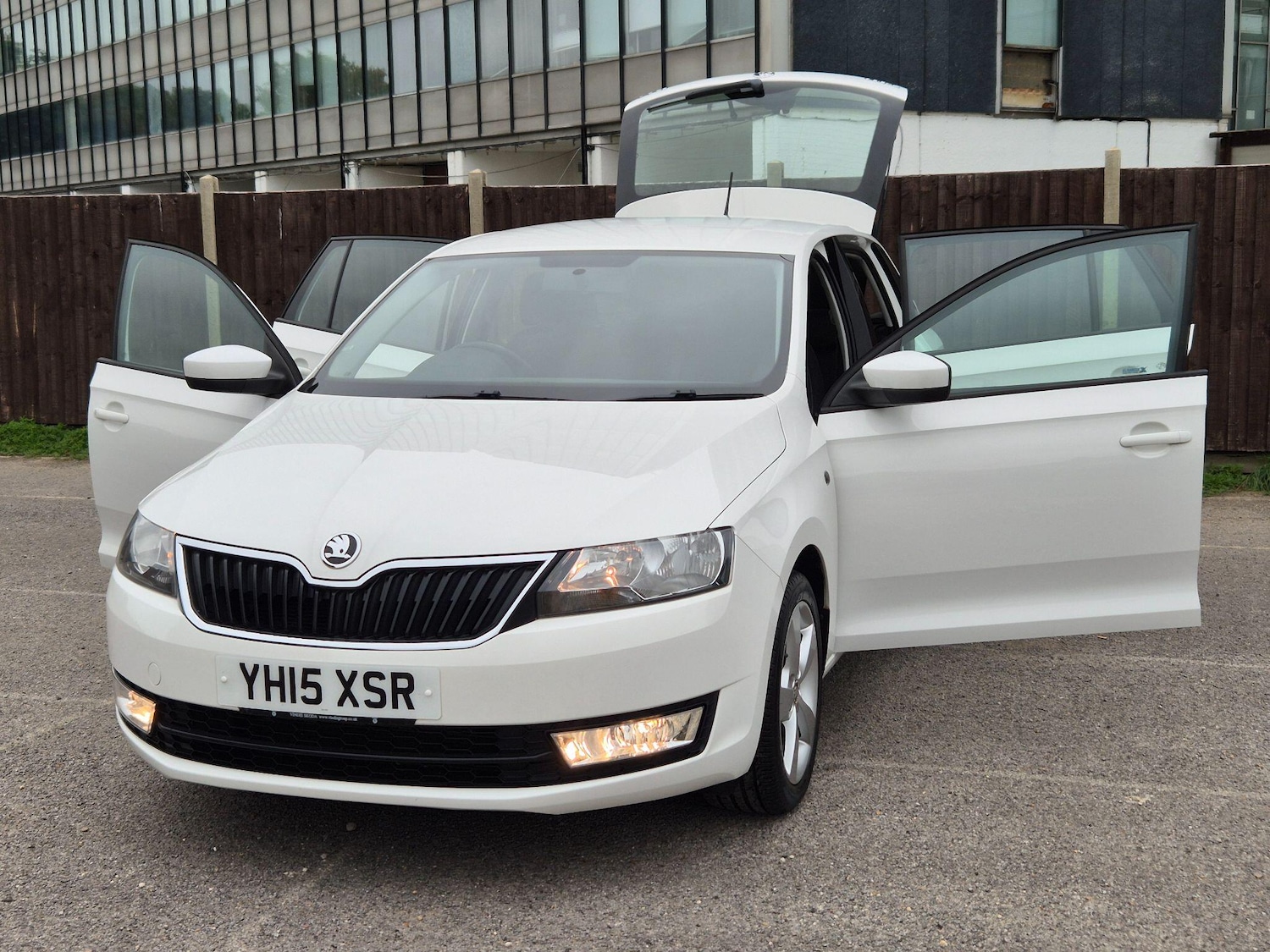 Used Skoda Rapid Spaceback 2015 for sale - 76989640: Photo 5