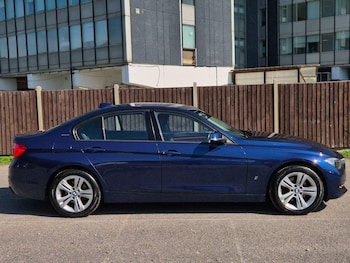 Used BMW 3 Series 2017 for sale - 76024452: Photo