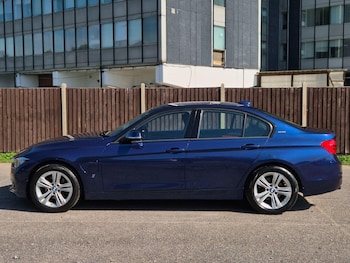 Used BMW 3 Series 2017 for sale - 76024452: Photo