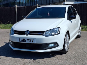 Used Volkswagen Polo 2015 for sale - 79521498: Photo