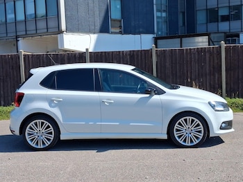 Used Volkswagen Polo 2015 for sale - 79521498: Photo